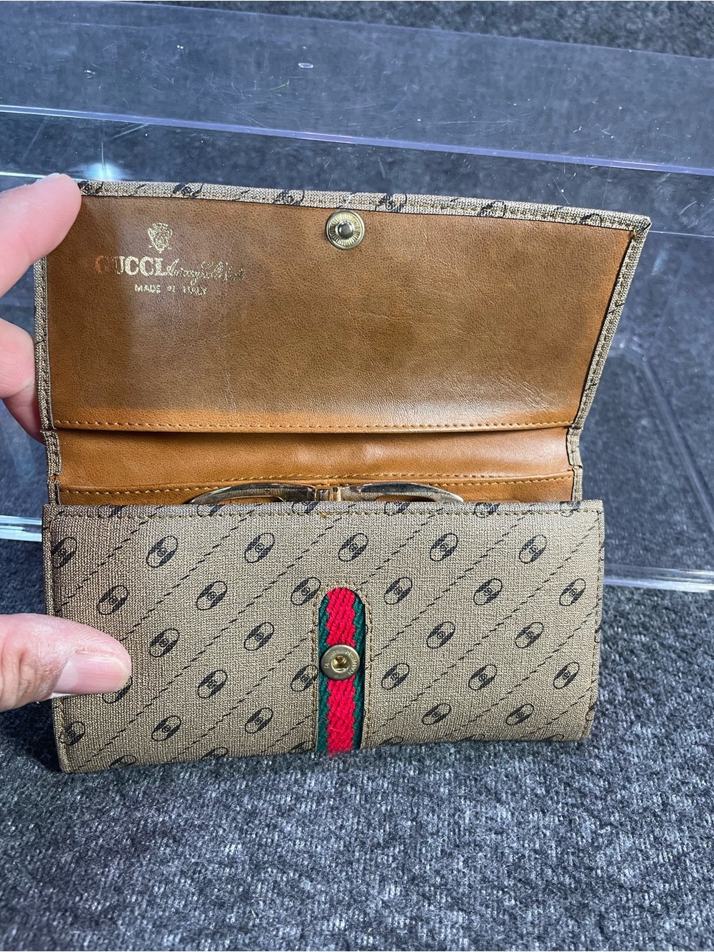 Vintage Gucci Accessory Collection Women's Brown Monogrammed Wallet - Picture 6 of 16